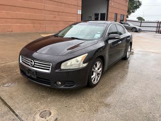 2014 Nissan Maxima 3.5 SV - Exterior Front Left Corner Image
